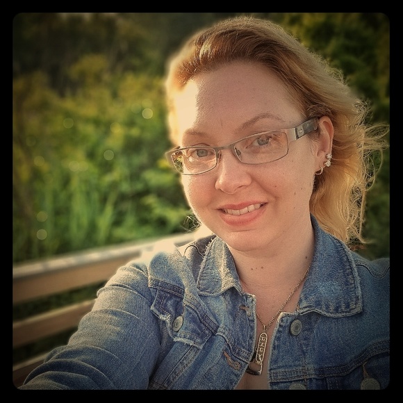 Meet your Posher, Pamela - Picture 3 of 3